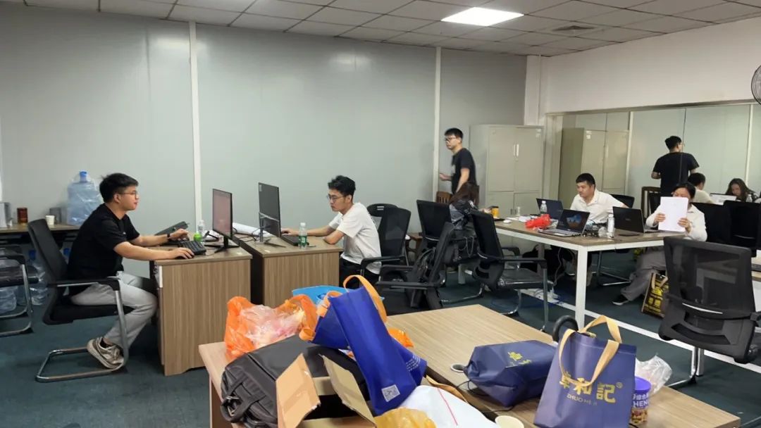 《致敬，，，奋斗的青春》