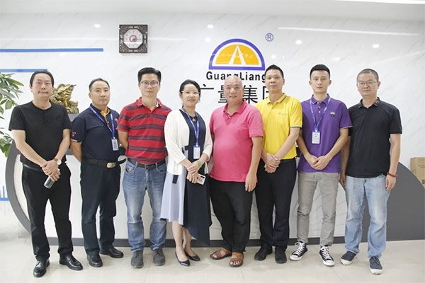 东莞市餐饮协会向导一行莅临W66最给力的老牌娱乐集团调研指导